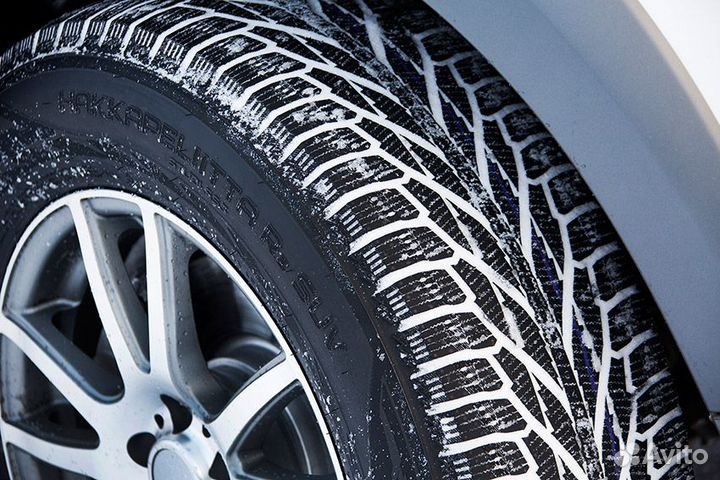 Nokian Tyres Hakkapeliitta R3 255/35 R18