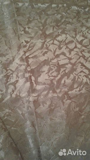 Шторы разные, скатерти