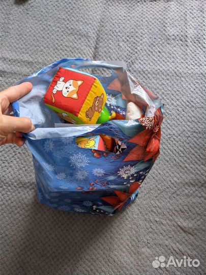 Развивающие игрушки для малышей пакетом