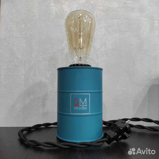 Настольная лампа