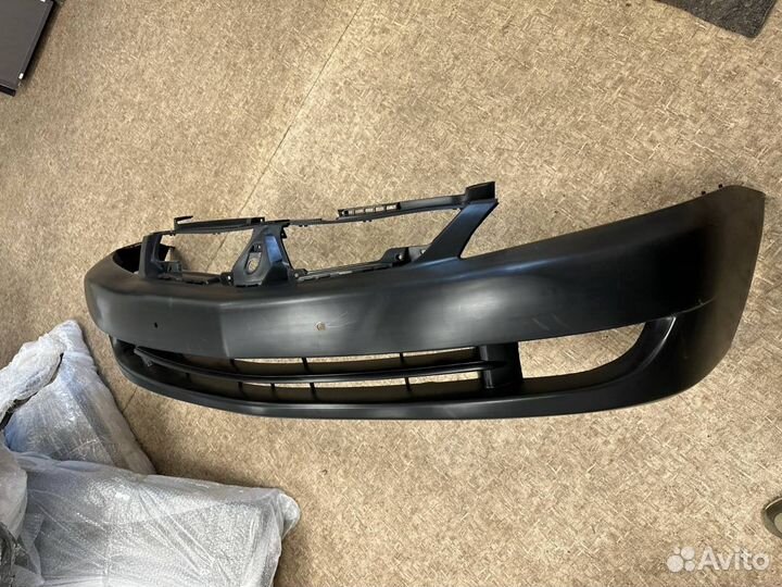 Бампер передний Mitsubishi Lancer 9 Лансер