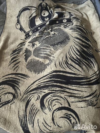 Банное махровое полотенце