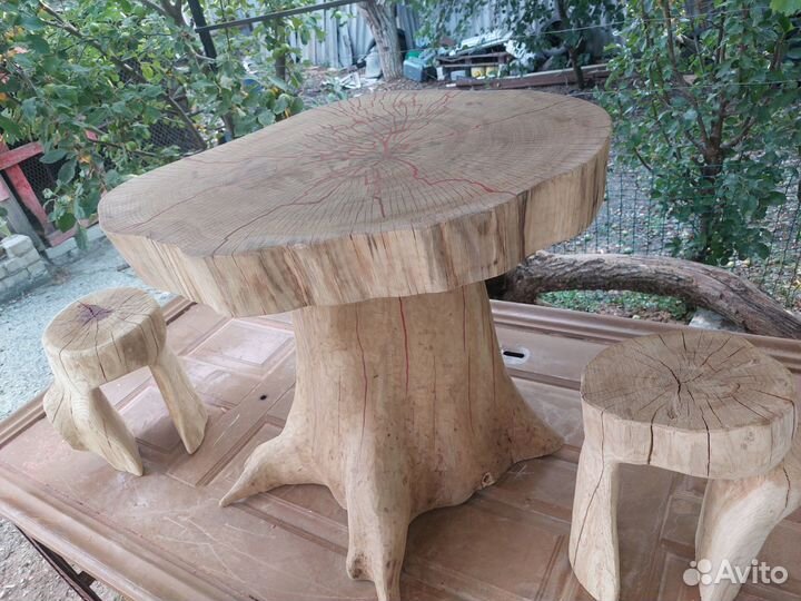 Дубовый стол