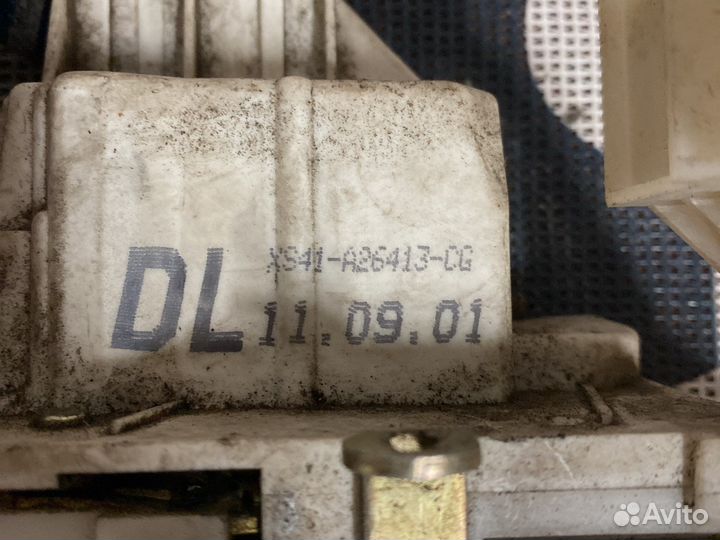 Замок двери задний левый Ford 4057989