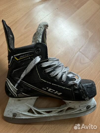 Коньки хоккейные ссм