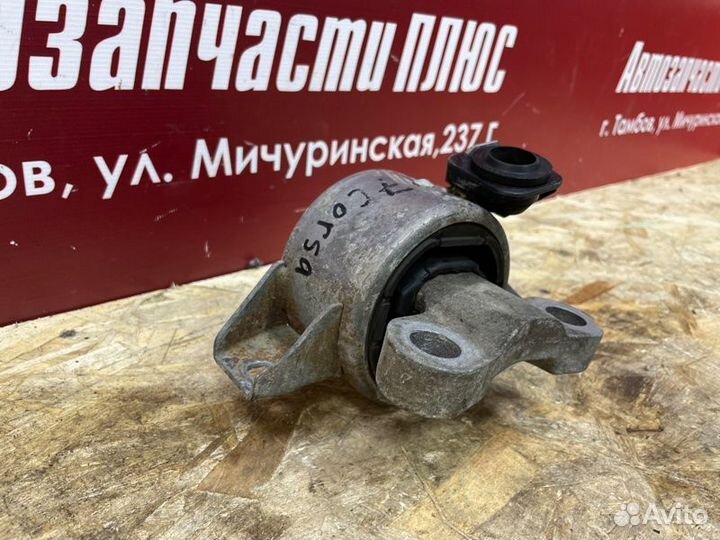 Опора двигателя правая Opel Corsa