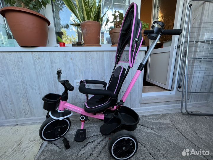 Велосипед трехколесный с родительской ручкой