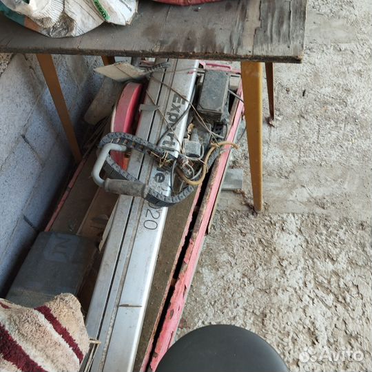 Плиткорез электрический водяной