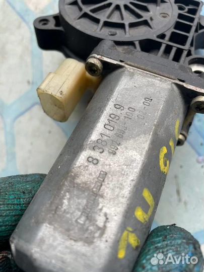 Моторчик стеклоподъемника передний левый 0130821