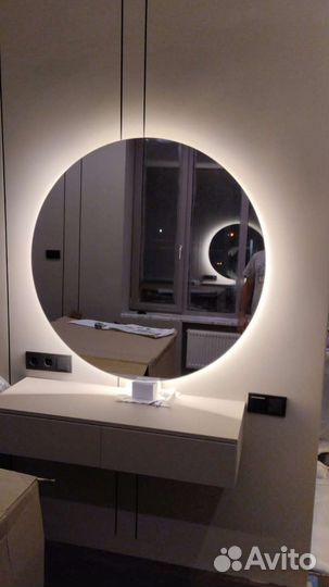 Круглое зеркало с подсветкой