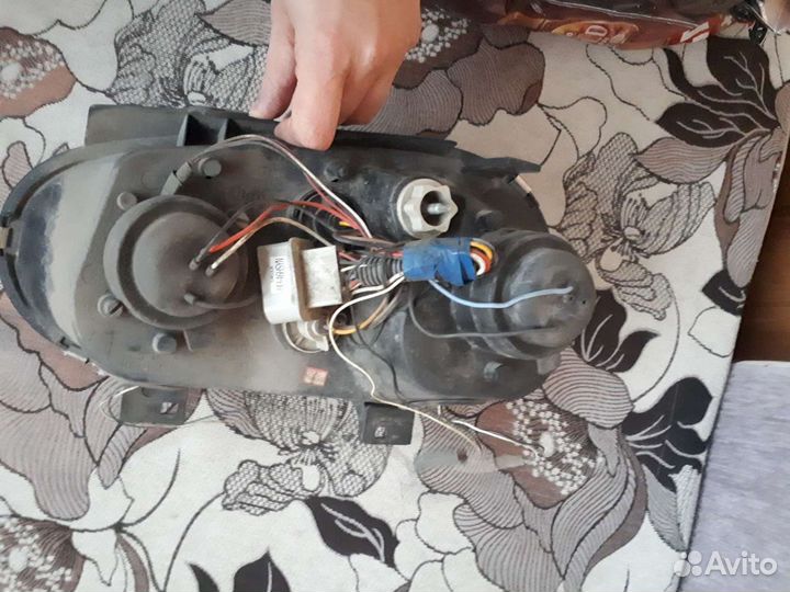 Правая фара гольф 4 черная линза