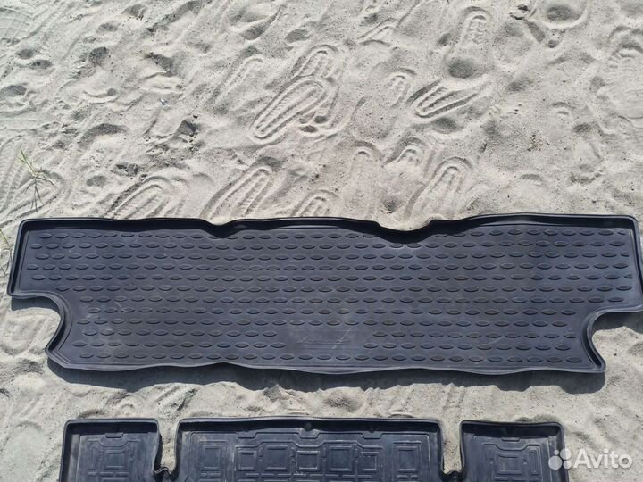 Коврики в багажник LADA largus