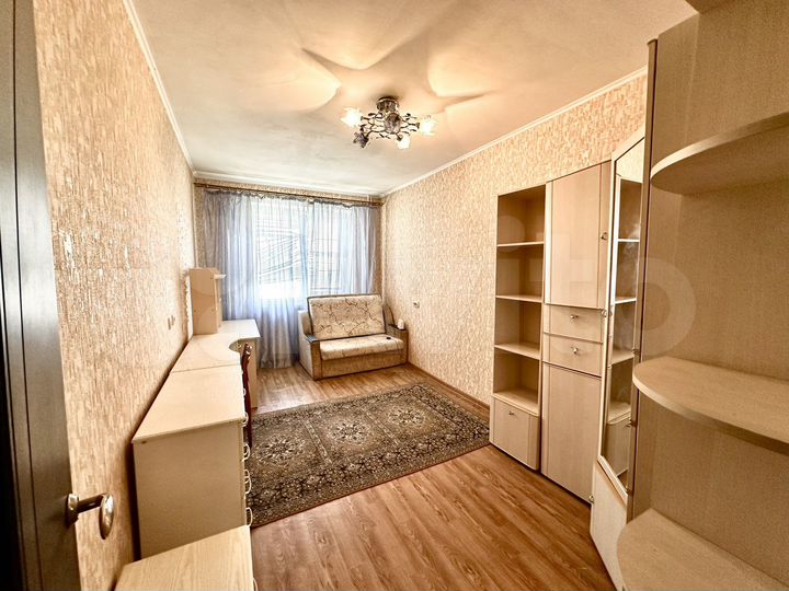 2-к. квартира, 57 м², 8/10 эт.