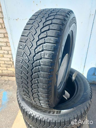 Bridgestone Blizzak Spike-01 245/65 R17