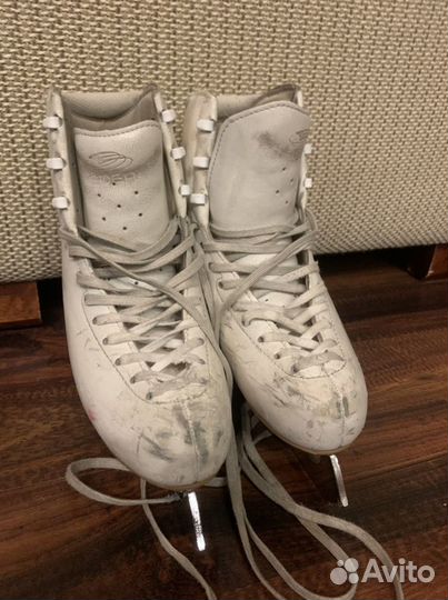 Коньки фигурные детские профессиональные