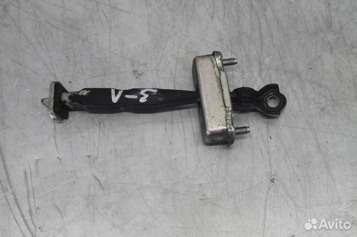 Ограничитель двери задней левой Nissan Pathfinder