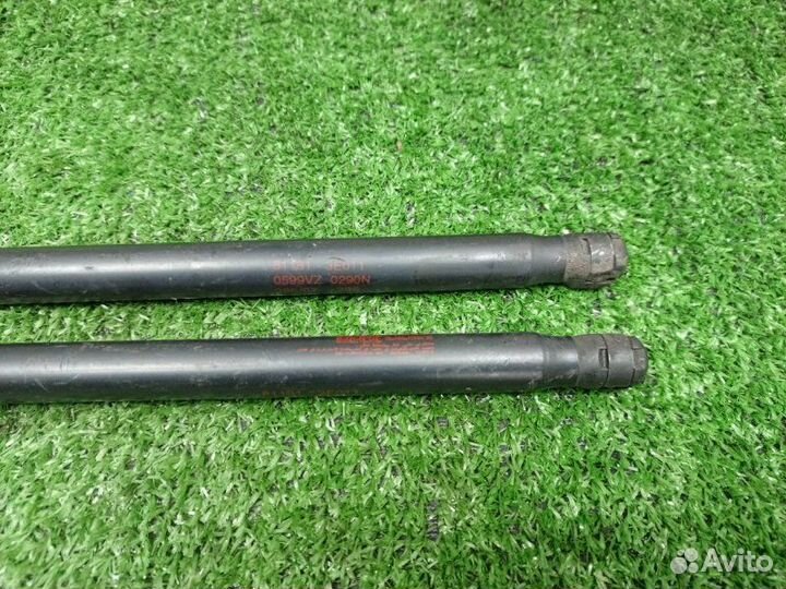 Амортизатор капота Kia Sorento SUV 2.5 D4CB 2009