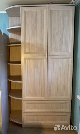 Детская мебель(Кровать двухъярусная +шкаф+стеллаж)