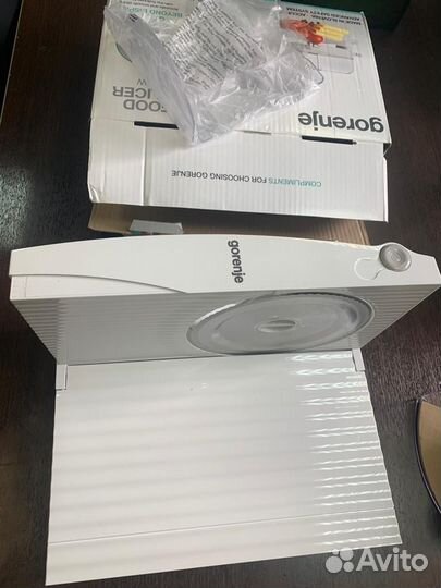 Ломтерезка Gorenje R401W 100 Ватт серебристый