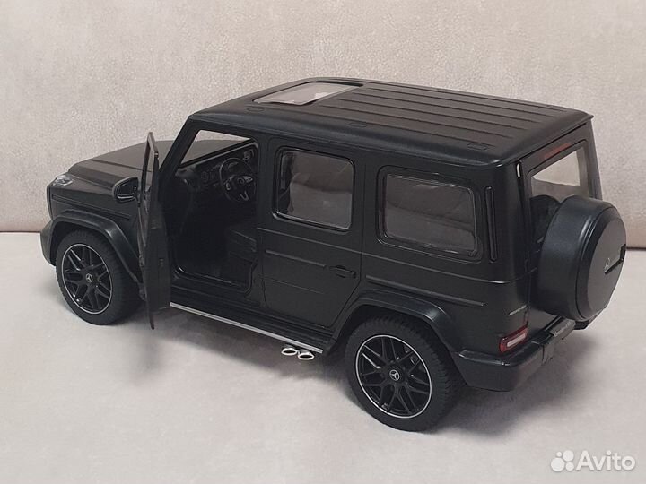 Машинка Mercedes G63