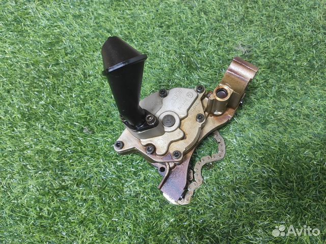 Насос масляный Skoda Octavia A5 1.4