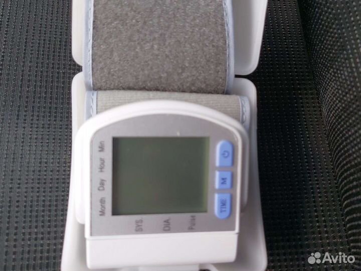 Тонометр на запястье