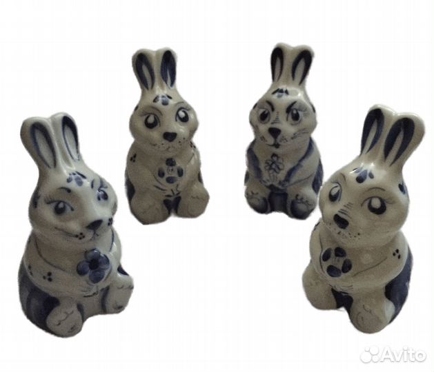 Зайчик с цветком - гжель