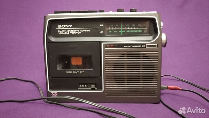 Кассетный магнитофон Sony CF-320 Япония винтаж