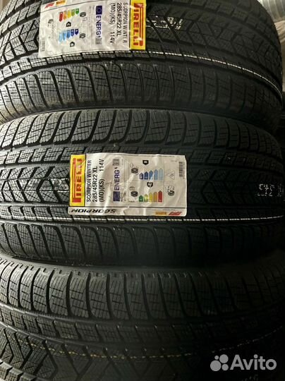 Pirelli Scorpion Winter 285/45 R22 и 325/40 R22