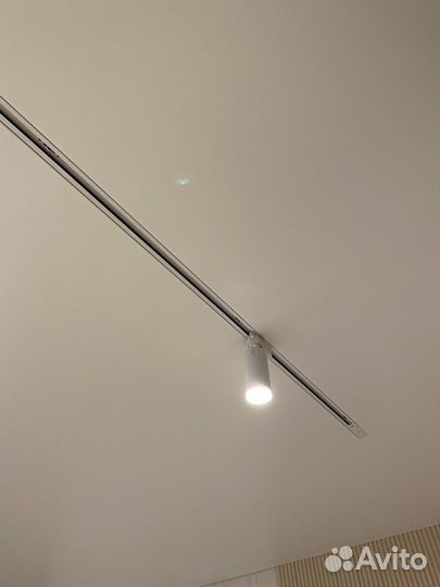 Трековый светильник новый