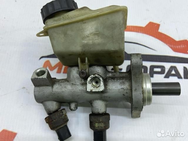 Главный тормозной цилиндр Volvo S80 седан B6284T