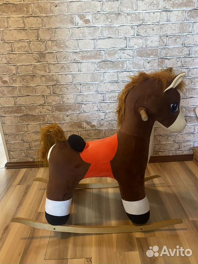 Детская игрушка качалка лошадка