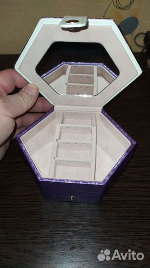 Шкатулка для украшений