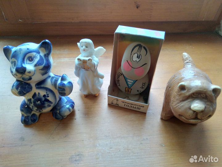 Статуэтки