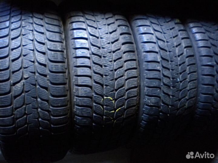 Bridgestone Blizzak LM-25 205/55 R16