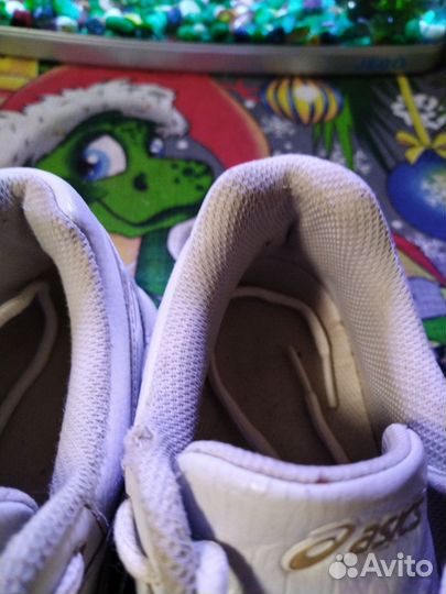 Кроссовки женские asics