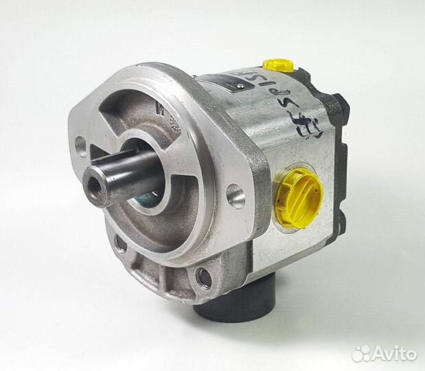 Насос пилотный Hitachi/zx450