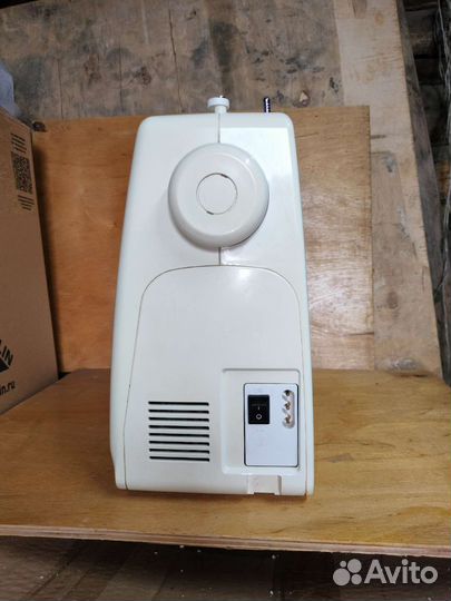 Швейная машинка New Home б/у