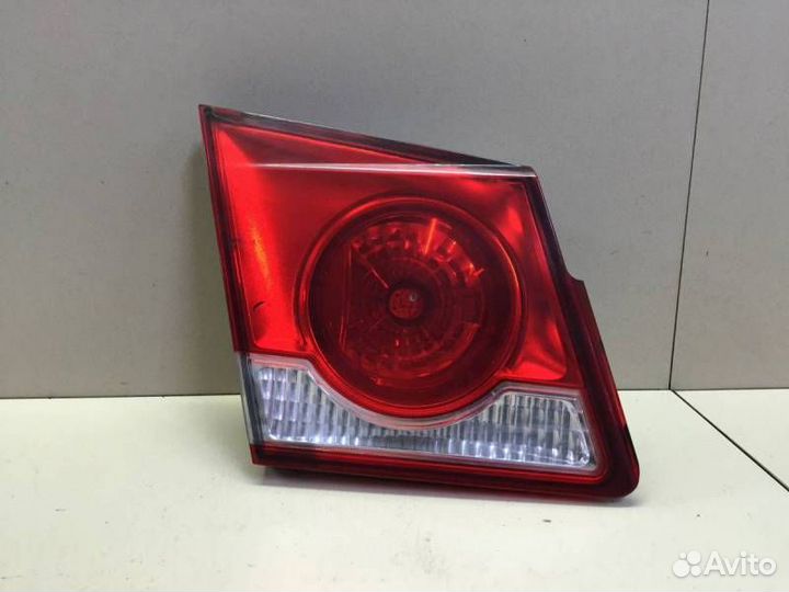 Фонарь задний внутренний левый Chevrolet Cruze J30