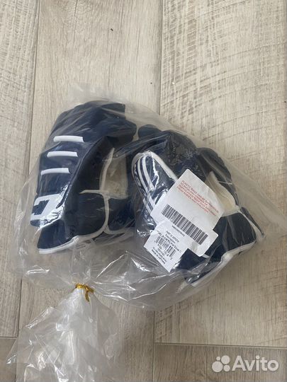 Краги хоккейные перчатки