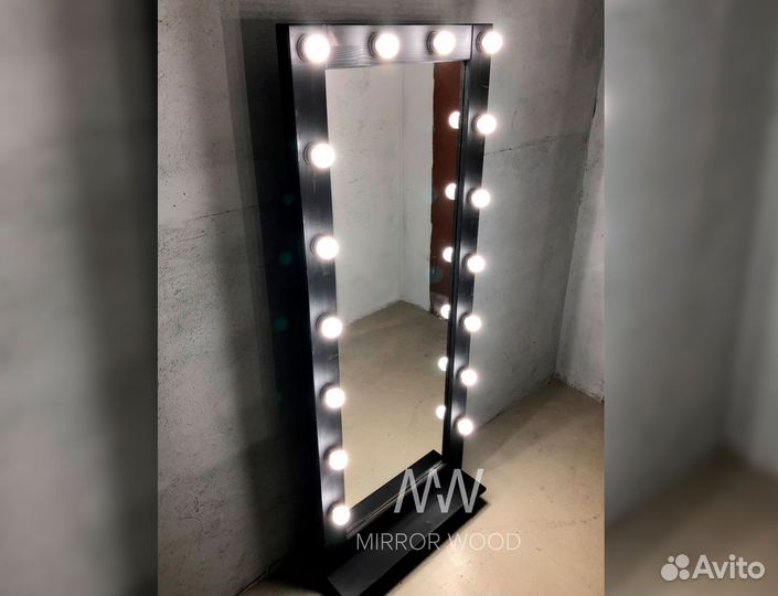 Зеркало с подсветкой на подставке