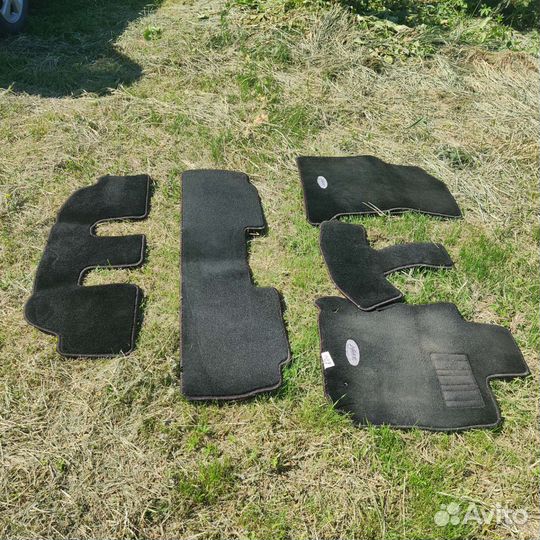 Автомобильные коврики ворсовые