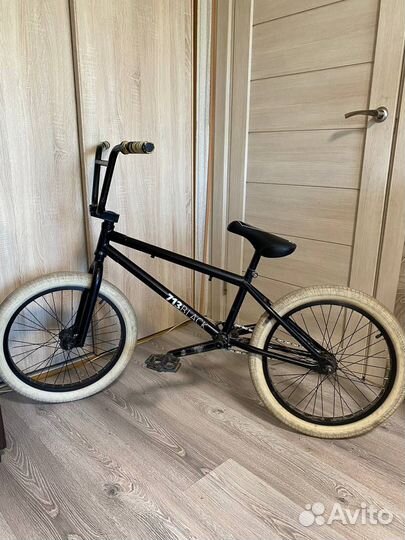 Велосипед BMX 713bikes black + пеги