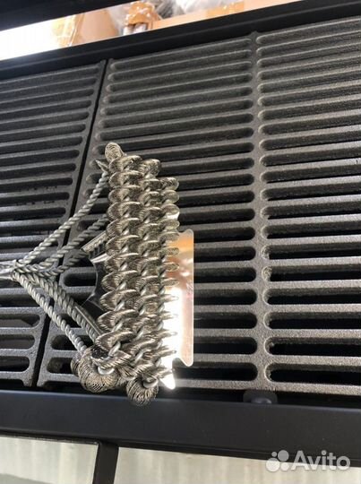 Щетка для чистки гриля со скребкомм