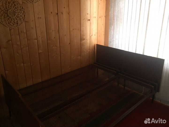 Кровати