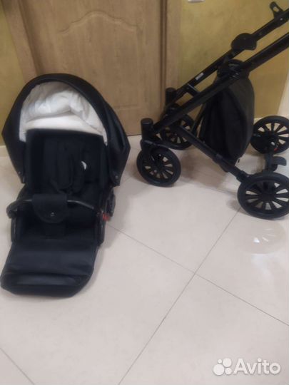 Детская прогулочная коляска