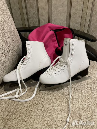 Коньки женские с сумкой