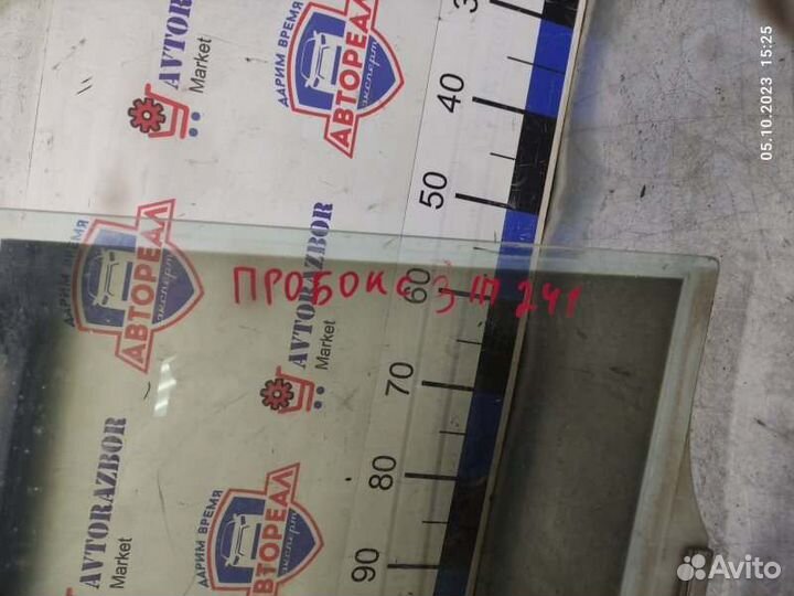 Стекло двери заднее правое Toyota Probox 2NZ 2003