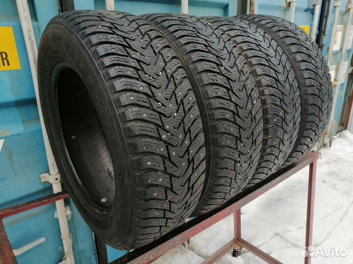 Nokian Tyres Hakkapeliitta 8 SUV 225/65 R17 106T