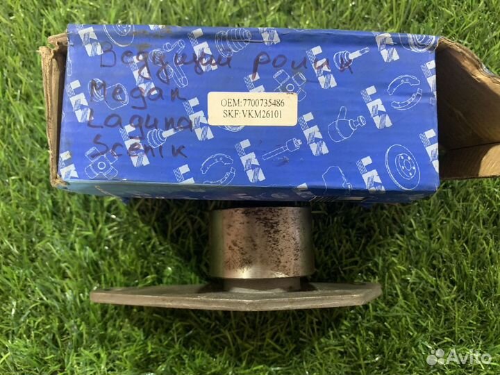 Натяжной ролик ремня грм Renault Megane III